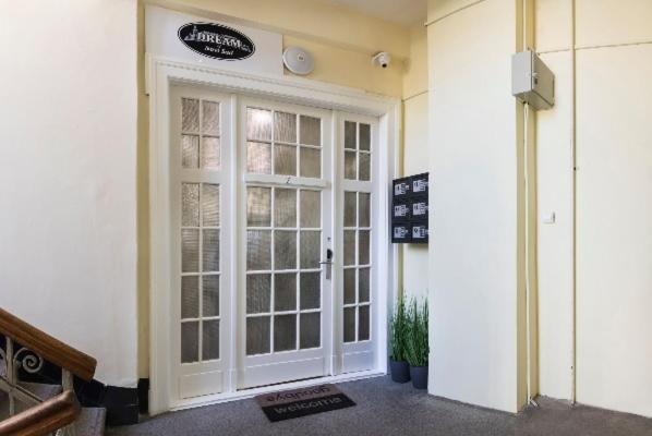 Homerent Dream Apartment Novi Sad Esterno foto